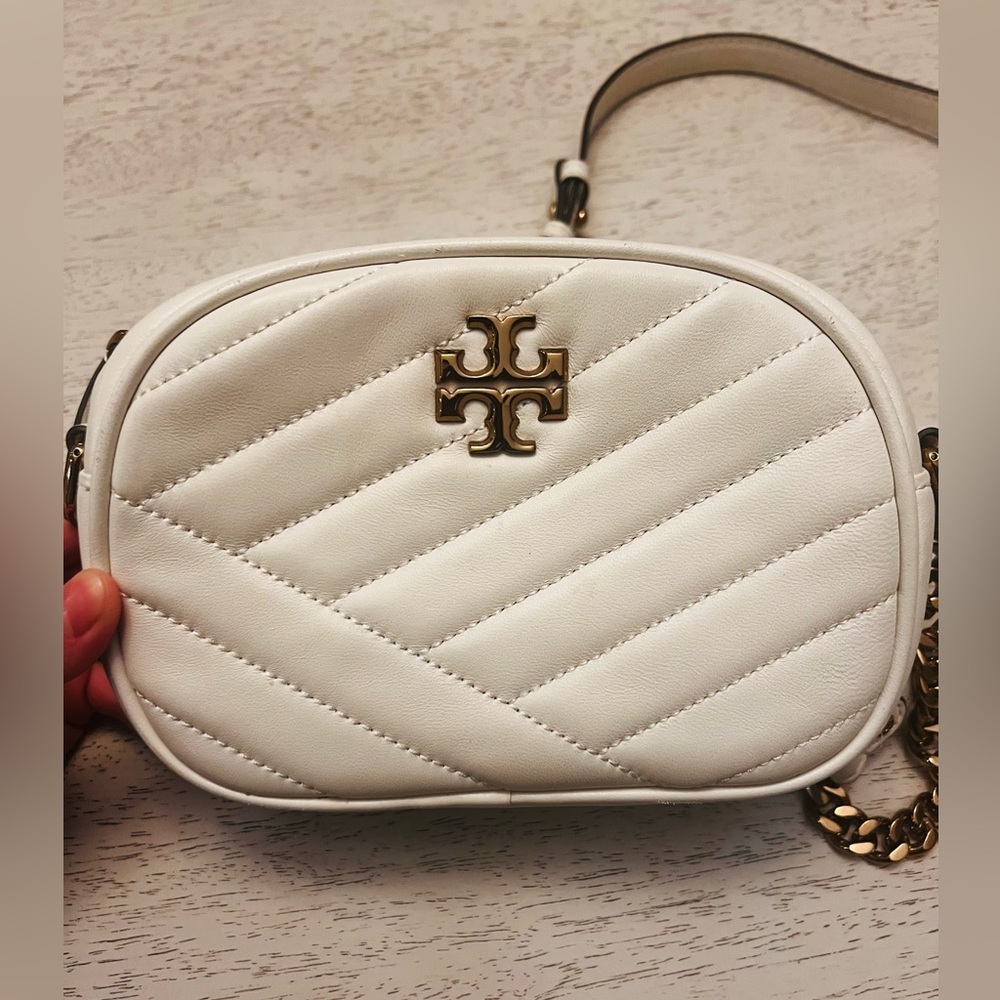 Tory Burch Kira Chevron Camera Bag, very good condition - Picture 2 of 11